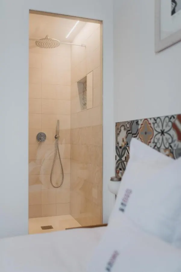 Bed and Breakfast Petit Luxe Volta Terrassa España